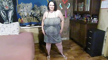 Preview 1 of Jual Pacat - bbw vikky adams strip dance