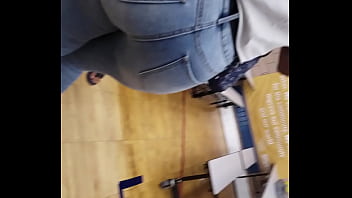 Preview 1 of Badly Romance Naughty Mom - bubblebutt in jeans