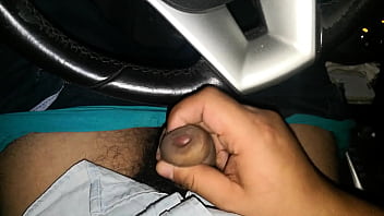 Preview 2 of Sharrdda Kapoor - Masturbaci&oacute_n en el carro v&iacute_a p&uacute_blica