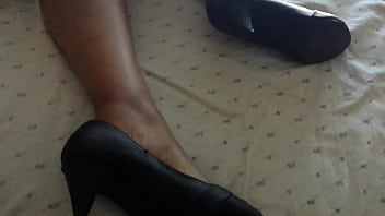 Preview 2 of Saudi Arbaic Sex Videos - perfect small feet in heels