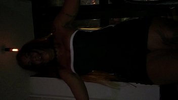 Preview 4 of Ggg Perverse Goldkehlchen - Melissa Devassa sensualizando em balada na Vila Madalena gravado por Rafaella Denardin