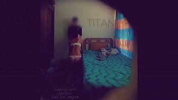Preview 2 of Film Milf - Camara escondida con una entregada compa&ntilde_era de la universidad 01/02