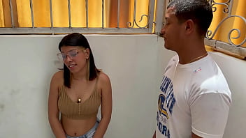 Preview 2 of Phoenix Marie Pussy - Mi vecino me ayuda con el arreglo del agua,  y mi vecina me paga con su rico cuerpo d&aacute_ndome la mejor follada de la vida sacando toda mi leche.
