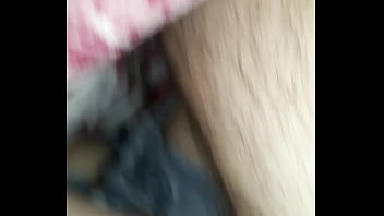 Preview 1 of Phusi Bad - Ruiva casada Gulosa nao aguentou e deu p Marido embaixo do edredon