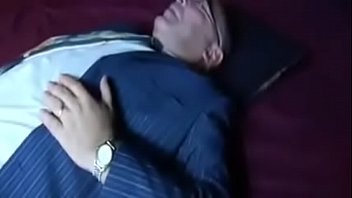 Preview 1 of M4m Teacher Nipple Worship - Roberto Malone - Macho roludo (v&iacute_deo 11)