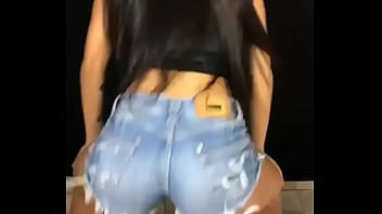 Preview 1 of Malu Porn Videos - carlinha borges rebolando gostoso para os seus seguidores