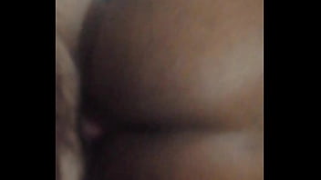 Preview 3 of Thick Cum Shallow - Culiado a pelo en ba&ntilde_o p&uacute_blico Bogot&aacute_