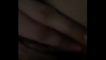 Preview 4 of Video Bopek Tarzan Xx4 - Jovencita de guerrero se desnuda en el ba&ntilde_o