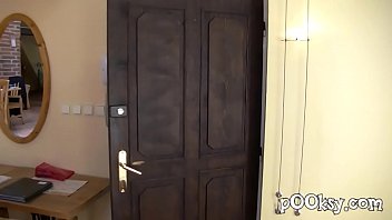 Preview 4 of Bigbootywifedp - Mec a une pipe puis une branlette espagnole laiteuse