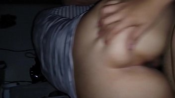 Preview 2 of Grey Hair Mom Son - Montando a mi marido mientras el casi me mete el dedo en culo y termino batida de semen