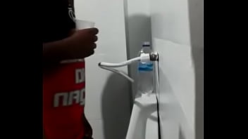 Preview 4 of Sajat Dirogol - Voyeur,  mandando e mijando na balanda