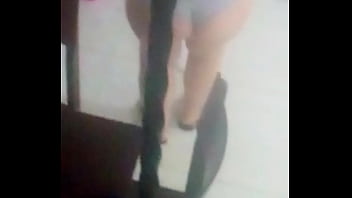 Preview 2 of Porno Tata Si Fica - Vecina en tanga