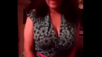 Preview 1 of Beautiful Mammy - Doss any one know who she is ?