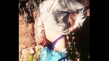 Preview 3 of Public Prank Dress Out - Chico se masturba en el monte