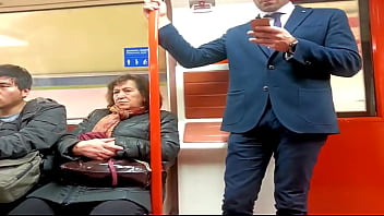 Preview 1 of Chicos Pillados Masturbandose - Bulge Suit on the Metro