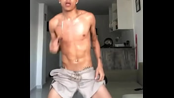 Preview 1 of 4fingersvin Pussy - VICTOR GOES PEGANDO NO PAU