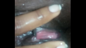 Preview 4 of Xxxxxc Pak - Moreninha na siririca no banho