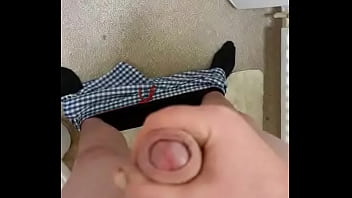 Preview 1 of Extreme Electro Estim Cum - Me having fun