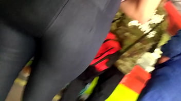 Preview 2 of La Poesia - Chica del metro df