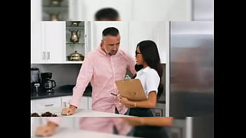 Preview 2 of Cheating Wife Her Husbent - Nombre del video??