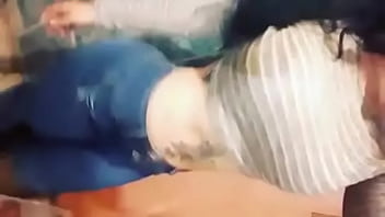 Preview 2 of Pee Holding - mexicana cuerpazo 2