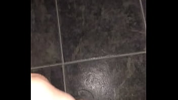 Preview 1 of Pompino A Pranzo Sotto Il Tavolo - Cum