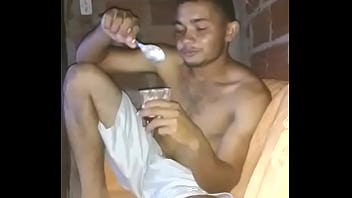 Preview 1 of Eva Lopz - gay branco reclamando do amiguinho que escreveu errado