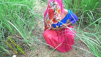 Preview 1 of Japanese Xnxx Shower Son Mom - खेत मे चुदाई