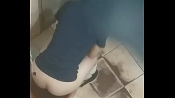 Preview 2 of Kajal Salman Khan Sex Video - Espiando a vecina