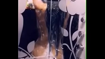 Preview 1 of Asault Rape - bailando en la ducha in shower