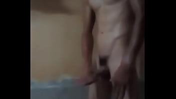 Preview 2 of Tamilsexvifeos Lsexvideoscom - Hetero con buen cuerpo pajeando su gran pija (jerz166 para P!)