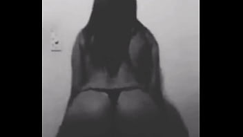 Preview 4 of Massaage Porn - Minha esposa dan&ccedil_ando