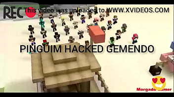 Preview 4 of Gambar Animasi - Pinguim Hacked Gemendo Gostoso