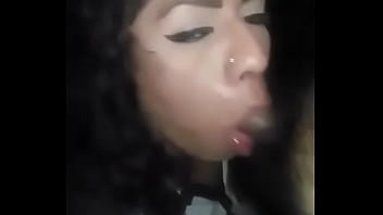 Preview 4 of Long Nip - Travesti haciendo un oral
