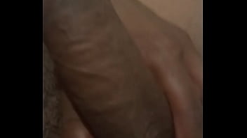 Preview 3 of Mom Kegel - Mostrando meu pauz&atilde_o torto