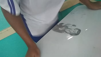 Preview 3 of Saxy Vedio Dawlod - Gordinho comendo novinha em cima da mesa