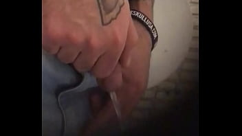 Preview 1 of Xxx Holcom - Macho tatuado mijador