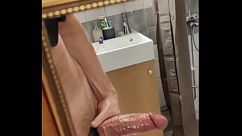 Preview 4 of Play On Utube Porn - Hugeone4u1 - Massive cock orgasm