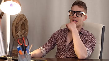 Preview 1 of Natasha Sex Photo - Sia Florence - Skinny dude fucks his GF and cums inside