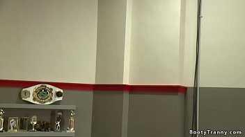 Preview 1 of Solo In Culo - Big tits shemale gym coach bangs dude