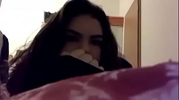 Preview 1 of Wwwprno Arab - Beautiful teen shakes that ass