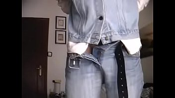 Preview 1 of Tobys Sperm Up 11 - quitandome la ropa