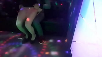 Preview 4 of Abused Matura - Comeu a Namorada no Lounge