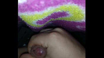 Preview 3 of Stepmom Vs Son Vs Young Man - Novinho doce se masturbando