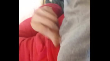 Preview 3 of Cinema Groupe - Venezolano se toca por ver una cola argentina.Una tocadita  aprovechando la erecci&oacute_n matutina...