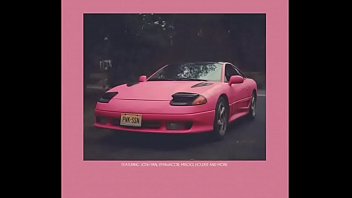 Preview 3 of Karera - PINK GUY-SHE&rsquo_S SO NICE pink guy falando da sua namorada mas ela &eacute_ legal