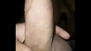 Preview 1 of Haine Ch Video Xxx Pakistanis - Angel se la jala en el ba&ntilde_o