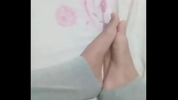 Preview 4 of Ana Haciendose La Paja - P&eacute_s deliciosos