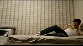 Preview 4 of Sanny Leoni Xxx Sex Open - Novinho vigoroso leva tiro no cu e depois penes