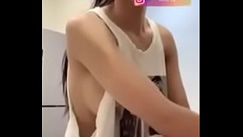 Preview 1 of Okalam Hd Videos - G&aacute_i xinh uplive thả rong v&agrave_o bếp 18